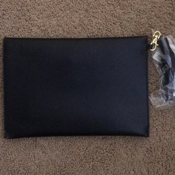 NWT black Guess by Marciano enveloppe clutch - Picture 3 of 5